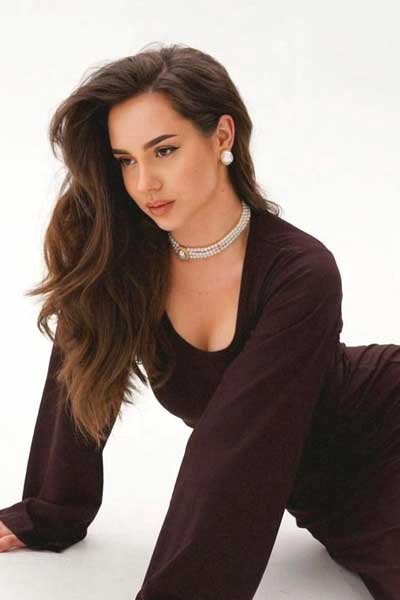 Book Aerocity Escorts Near Hotel Novotel & ibis – Quick Service